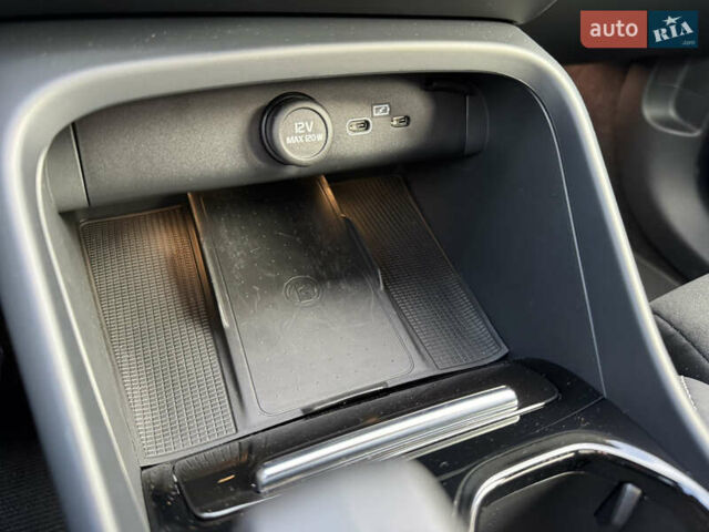 Белый Вольво C40 Recharge, объемом двигателя 0 л и пробегом 1 тыс. км за 34500 $, фото 52 на Automoto.ua
