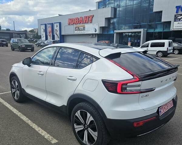 Белый Вольво C40 Recharge, объемом двигателя 0 л и пробегом 100 тыс. км за 27000 $, фото 7 на Automoto.ua