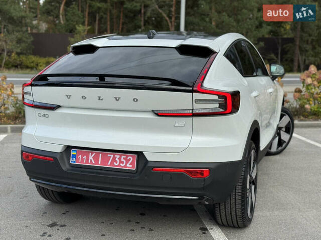 Белый Вольво C40 Recharge, объемом двигателя 0 л и пробегом 1 тыс. км за 34500 $, фото 22 на Automoto.ua