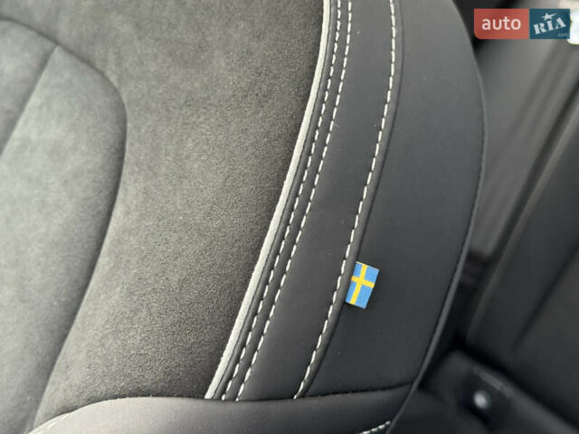 Белый Вольво C40 Recharge, объемом двигателя 0 л и пробегом 1 тыс. км за 34500 $, фото 56 на Automoto.ua