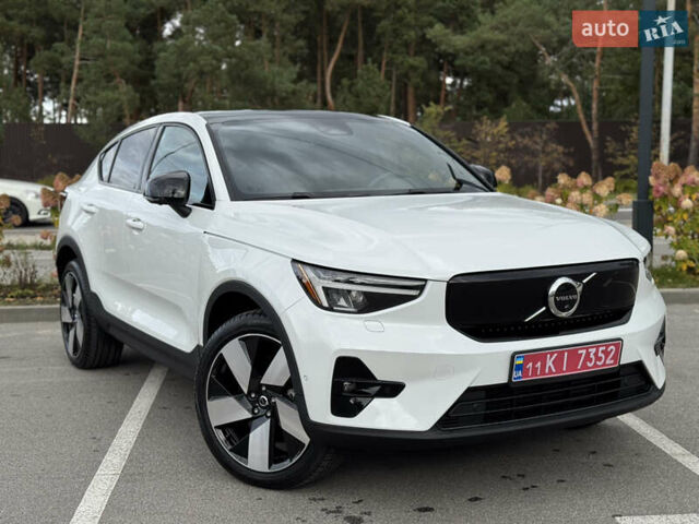 Белый Вольво C40 Recharge, объемом двигателя 0 л и пробегом 1 тыс. км за 34500 $, фото 3 на Automoto.ua