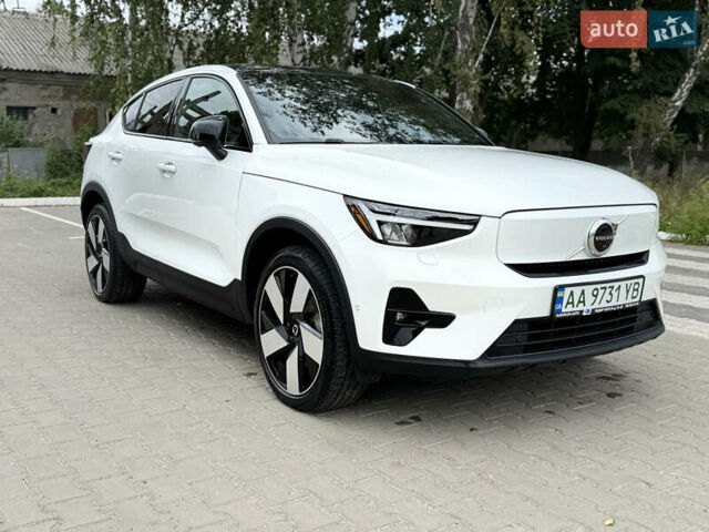 Белый Вольво C40 Recharge, объемом двигателя 0 л и пробегом 18 тыс. км за 31500 $, фото 17 на Automoto.ua