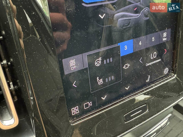 Белый Вольво C40 Recharge, объемом двигателя 0 л и пробегом 18 тыс. км за 31500 $, фото 52 на Automoto.ua