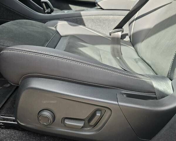 Белый Вольво C40 Recharge, объемом двигателя 0 л и пробегом 100 тыс. км за 27000 $, фото 20 на Automoto.ua