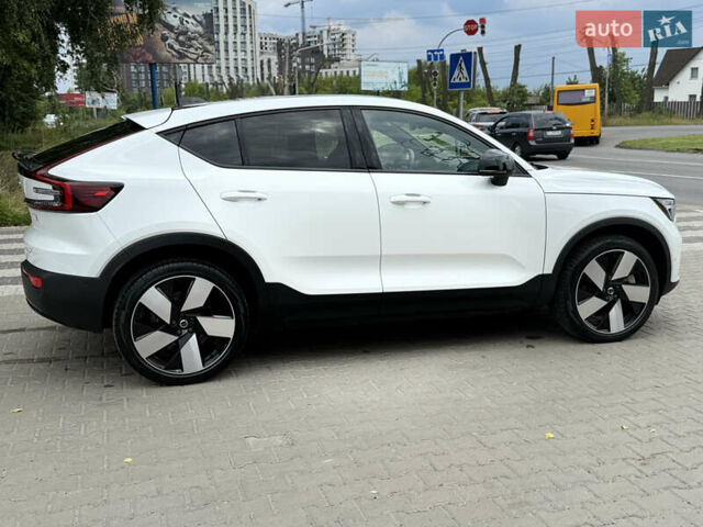 Белый Вольво C40 Recharge, объемом двигателя 0 л и пробегом 18 тыс. км за 31500 $, фото 11 на Automoto.ua