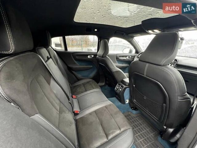 Белый Вольво C40 Recharge, объемом двигателя 0 л и пробегом 164 тыс. км за 23700 $, фото 4 на Automoto.ua