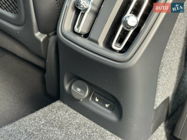 Белый Вольво C40 Recharge, объемом двигателя 0 л и пробегом 1 тыс. км за 34500 $, фото 44 на Automoto.ua