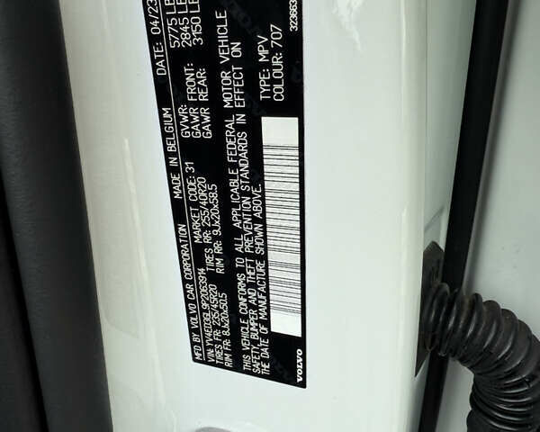 Белый Вольво C40 Recharge, объемом двигателя 0 л и пробегом 18 тыс. км за 31500 $, фото 28 на Automoto.ua