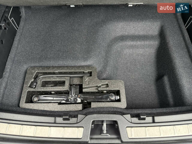 Белый Вольво C40 Recharge, объемом двигателя 0 л и пробегом 18 тыс. км за 31500 $, фото 33 на Automoto.ua