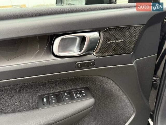 Черный Вольво C40 Recharge, объемом двигателя 0 л и пробегом 100 тыс. км за 29300 $, фото 26 на Automoto.ua