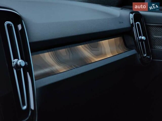 Чорний Вольво C40 Recharge, об'ємом двигуна 0 л та пробігом 68 тис. км за 28000 $, фото 31 на Automoto.ua