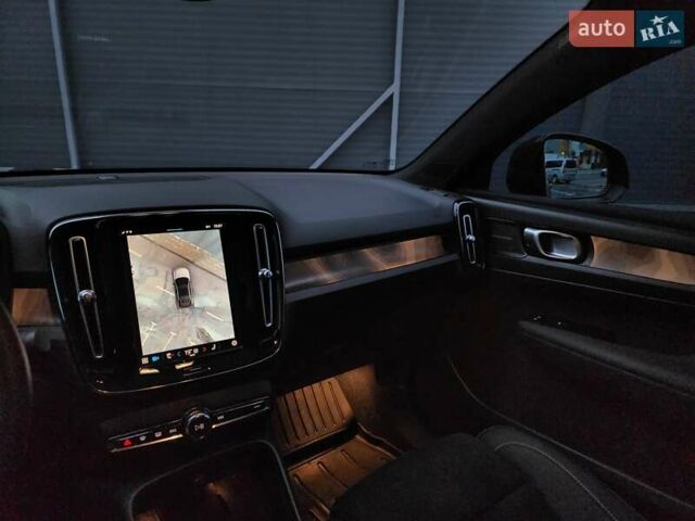 Чорний Вольво C40 Recharge, об'ємом двигуна 0 л та пробігом 68 тис. км за 28000 $, фото 37 на Automoto.ua