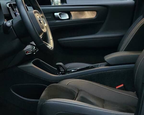 Чорний Вольво C40 Recharge, об'ємом двигуна 0 л та пробігом 68 тис. км за 28000 $, фото 52 на Automoto.ua