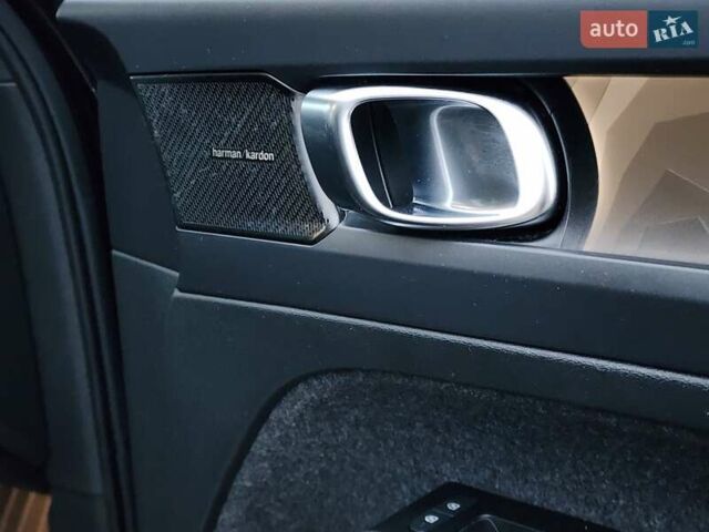 Чорний Вольво C40 Recharge, об'ємом двигуна 0 л та пробігом 68 тис. км за 28000 $, фото 48 на Automoto.ua