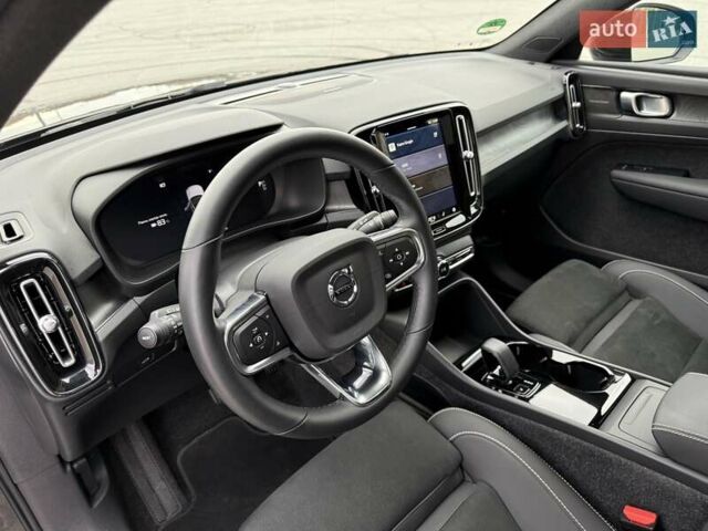 Черный Вольво C40 Recharge, объемом двигателя 0 л и пробегом 100 тыс. км за 29300 $, фото 25 на Automoto.ua