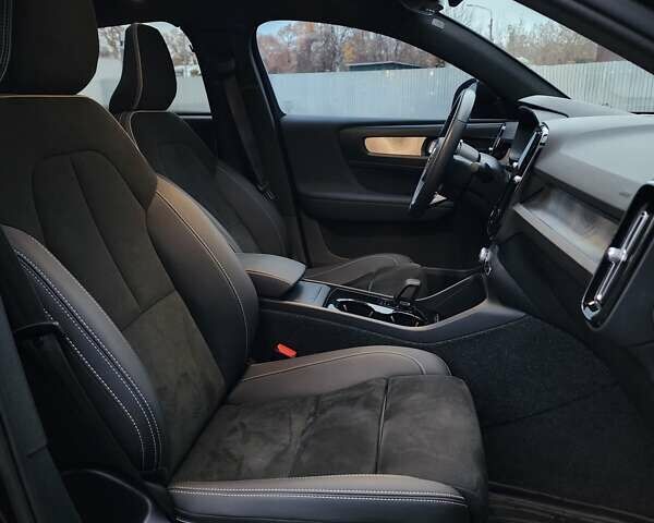 Чорний Вольво C40 Recharge, об'ємом двигуна 0 л та пробігом 68 тис. км за 28000 $, фото 45 на Automoto.ua