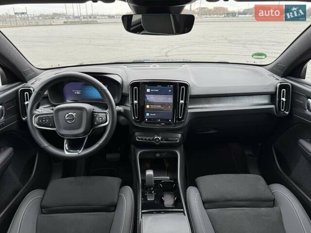 Черный Вольво C40 Recharge, объемом двигателя 0 л и пробегом 100 тыс. км за 29300 $, фото 41 на Automoto.ua