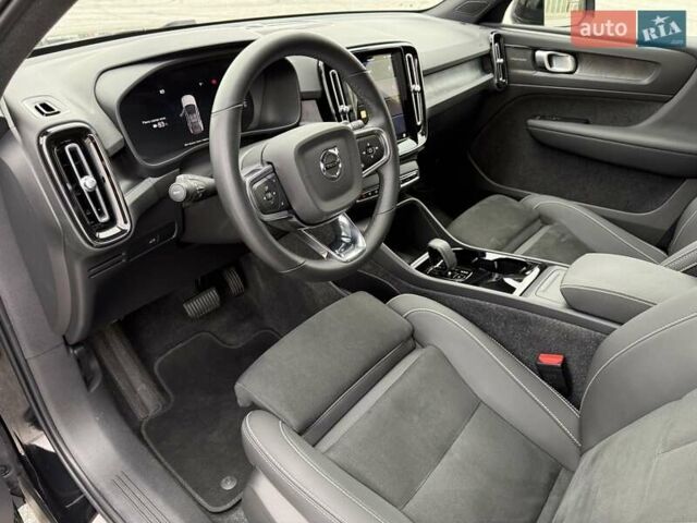 Черный Вольво C40 Recharge, объемом двигателя 0 л и пробегом 100 тыс. км за 29300 $, фото 24 на Automoto.ua