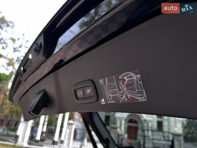 Черный Вольво C40 Recharge, объемом двигателя 0 л и пробегом 48 тыс. км за 28900 $, фото 48 на Automoto.ua