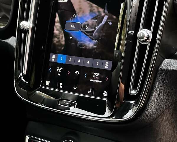 Черный Вольво C40 Recharge, объемом двигателя 0 л и пробегом 48 тыс. км за 28900 $, фото 30 на Automoto.ua