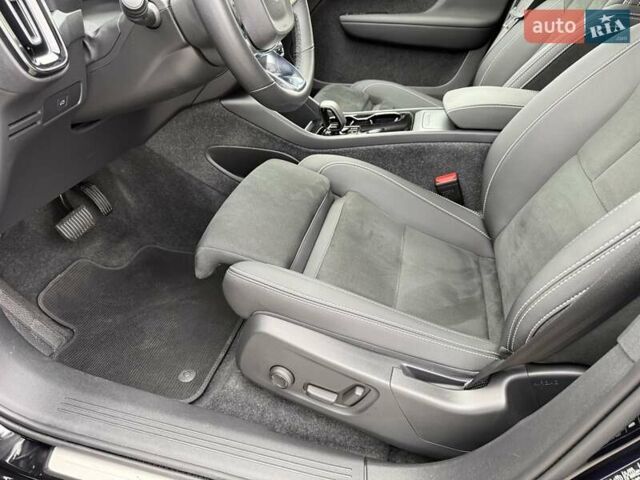 Черный Вольво C40 Recharge, объемом двигателя 0 л и пробегом 100 тыс. км за 29300 $, фото 23 на Automoto.ua