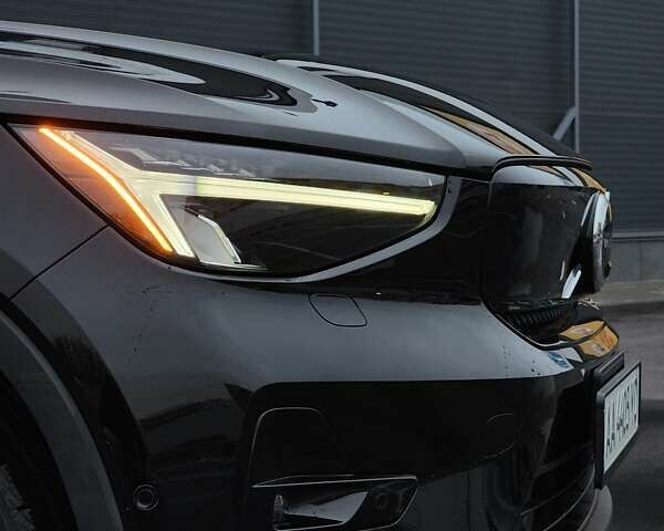 Чорний Вольво C40 Recharge, об'ємом двигуна 0 л та пробігом 68 тис. км за 28000 $, фото 19 на Automoto.ua