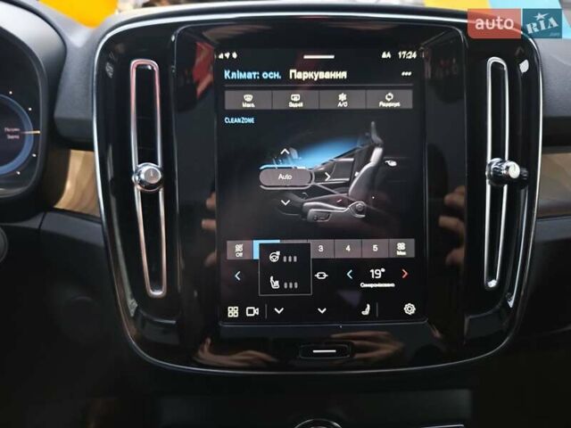 Чорний Вольво C40 Recharge, об'ємом двигуна 0 л та пробігом 43 тис. км за 29900 $, фото 38 на Automoto.ua