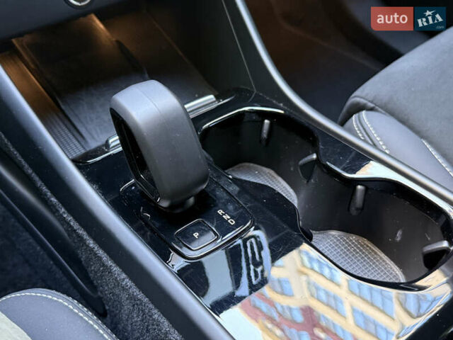 Черный Вольво C40 Recharge, объемом двигателя 0 л и пробегом 44 тыс. км за 28300 $, фото 53 на Automoto.ua