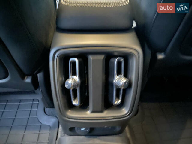 Чорний Вольво C40 Recharge, об'ємом двигуна 0 л та пробігом 47 тис. км за 27700 $, фото 46 на Automoto.ua
