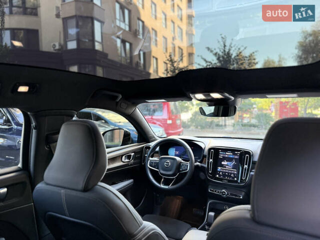 Черный Вольво C40 Recharge, объемом двигателя 0 л и пробегом 44 тыс. км за 28300 $, фото 37 на Automoto.ua