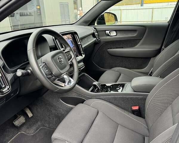 Чорний Вольво C40 Recharge, об'ємом двигуна 0 л та пробігом 75 тис. км за 25000 $, фото 9 на Automoto.ua