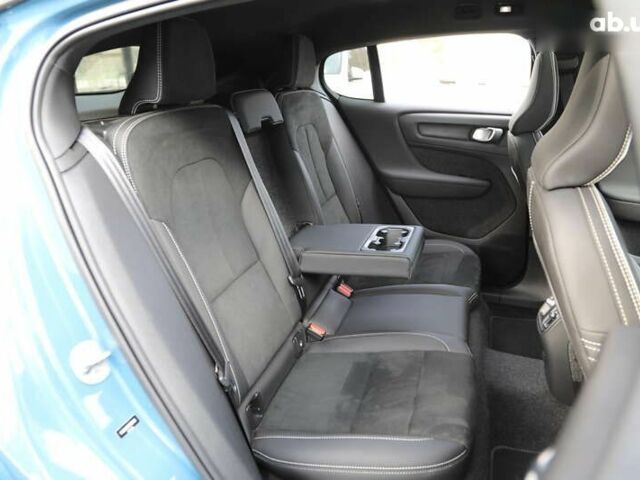 Вольво C40 Recharge, объемом двигателя 4.25 л и пробегом 29 тыс. км за 34400 $, фото 7 на Automoto.ua