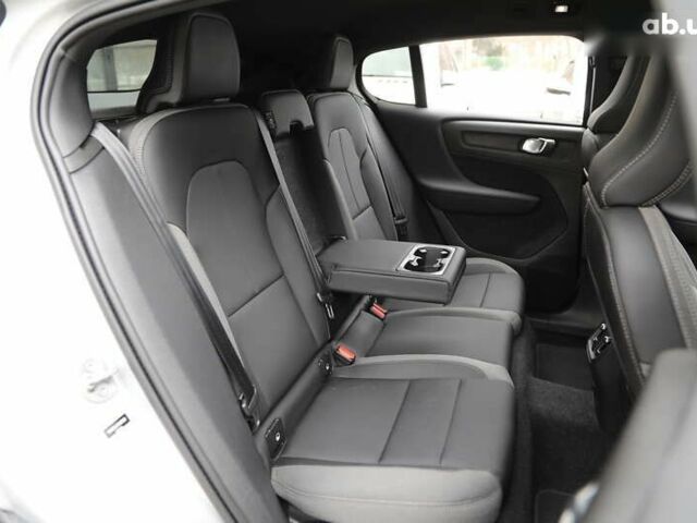 Вольво C40 Recharge, объемом двигателя 0 л и пробегом 19 тыс. км за 32900 $, фото 8 на Automoto.ua