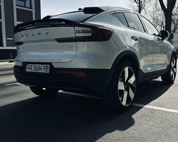 Вольво C40 Recharge, объемом двигателя 0 л и пробегом 1 тыс. км за 34300 $, фото 4 на Automoto.ua
