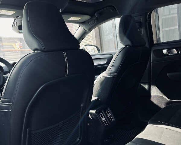 Вольво C40 Recharge, объемом двигателя 0 л и пробегом 1 тыс. км за 34300 $, фото 10 на Automoto.ua