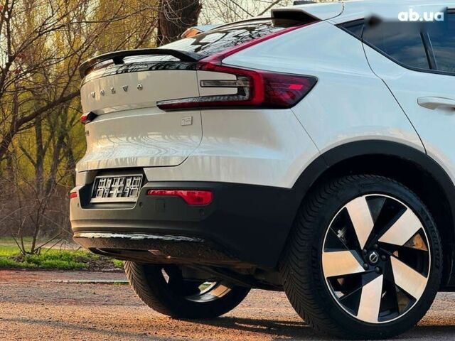 Вольво C40 Recharge, объемом двигателя 0 л и пробегом 17 тыс. км за 45500 $, фото 12 на Automoto.ua