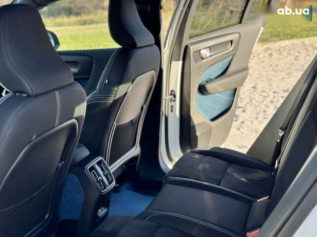 Вольво C40 Recharge, объемом двигателя 0 л и пробегом 43 тыс. км за 31200 $, фото 19 на Automoto.ua