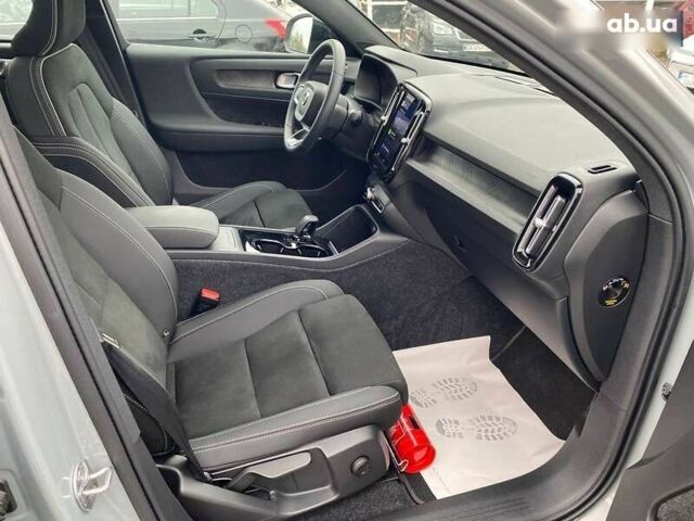 Вольво C40 Recharge, объемом двигателя 0 л и пробегом 24 тыс. км за 35900 $, фото 9 на Automoto.ua