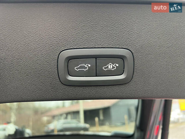 Серый Вольво C40 Recharge, объемом двигателя 0 л и пробегом 12 тыс. км за 29500 $, фото 49 на Automoto.ua