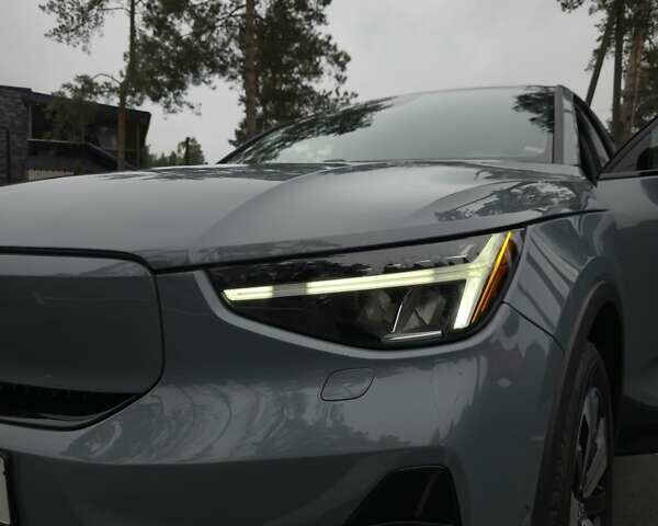 Сірий Вольво C40 Recharge, об'ємом двигуна 0 л та пробігом 68 тис. км за 27900 $, фото 10 на Automoto.ua