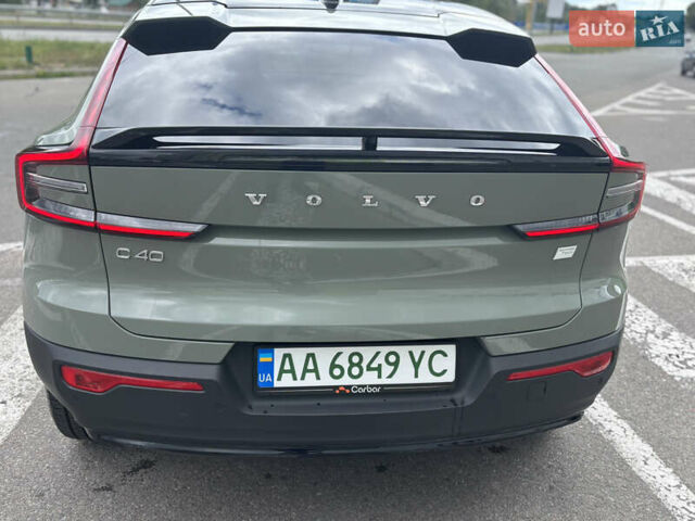 Серый Вольво C40 Recharge, объемом двигателя 0 л и пробегом 16 тыс. км за 40500 $, фото 4 на Automoto.ua