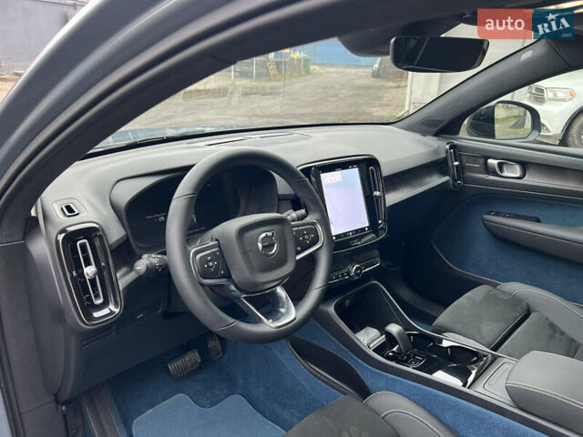 Серый Вольво C40 Recharge, объемом двигателя 0 л и пробегом 12 тыс. км за 29500 $, фото 34 на Automoto.ua