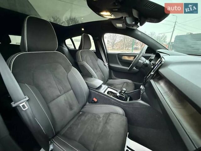 Серый Вольво C40 Recharge, объемом двигателя 0 л и пробегом 21 тыс. км за 18300 $, фото 21 на Automoto.ua