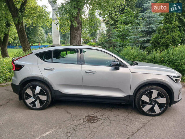 Серый Вольво C40 Recharge, объемом двигателя 0 л и пробегом 21 тыс. км за 41790 $, фото 4 на Automoto.ua