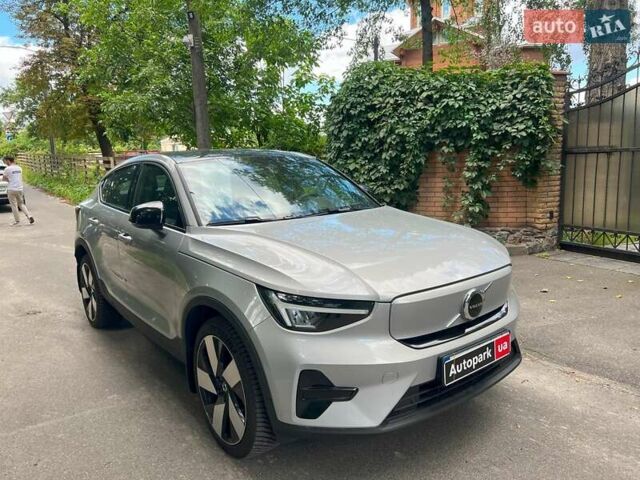 Серый Вольво C40 Recharge, объемом двигателя 0 л и пробегом 21 тыс. км за 40390 $, фото 2 на Automoto.ua