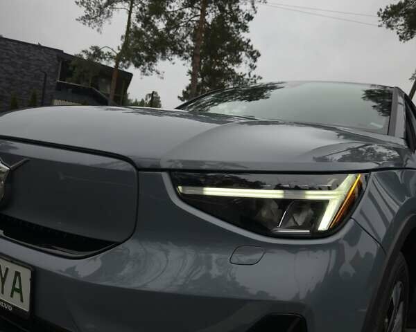 Сірий Вольво C40 Recharge, об'ємом двигуна 0 л та пробігом 68 тис. км за 27900 $, фото 8 на Automoto.ua