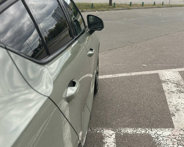 Серый Вольво C40 Recharge, объемом двигателя 0 л и пробегом 16 тыс. км за 40500 $, фото 5 на Automoto.ua