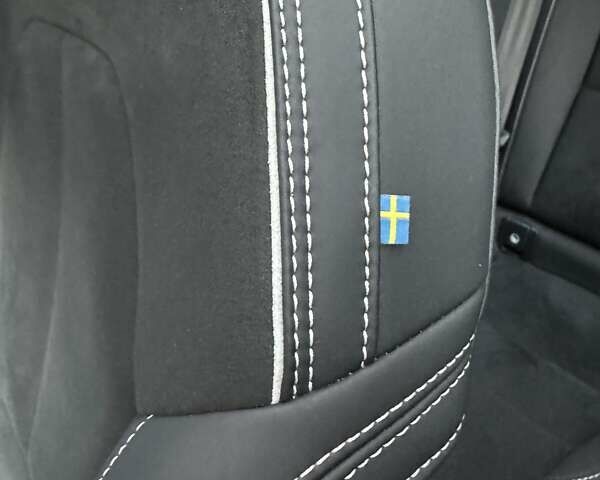 Серый Вольво C40 Recharge, объемом двигателя 0 л и пробегом 41 тыс. км за 31900 $, фото 17 на Automoto.ua