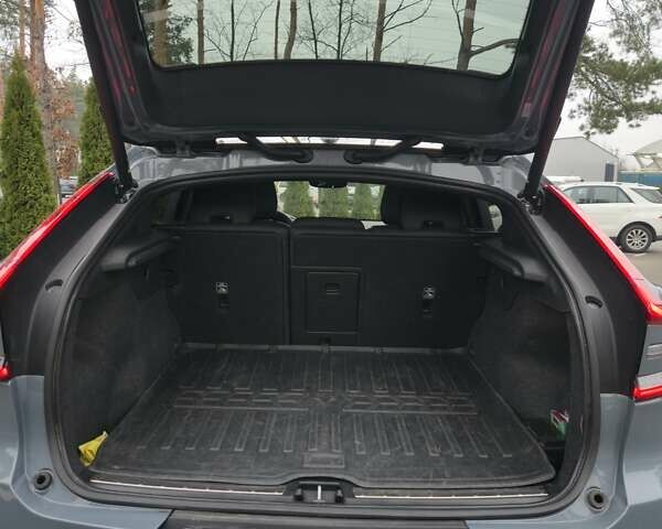 Сірий Вольво C40 Recharge, об'ємом двигуна 0 л та пробігом 68 тис. км за 27900 $, фото 17 на Automoto.ua