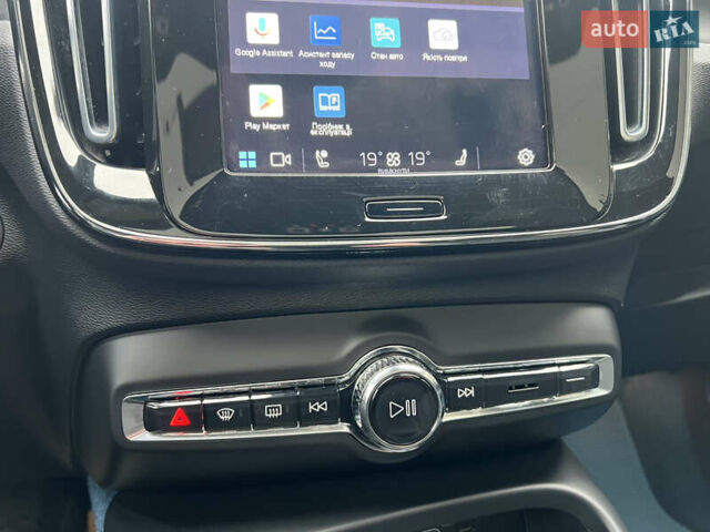 Серый Вольво C40 Recharge, объемом двигателя 0 л и пробегом 12 тыс. км за 29500 $, фото 41 на Automoto.ua